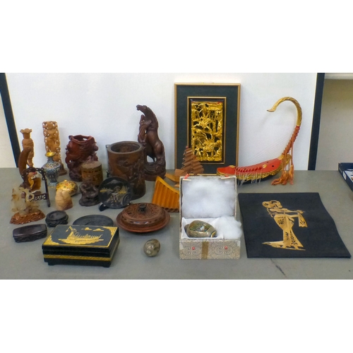 107 - A mixed lot: to include a Saung-Guak harp, decorated with gilding&nbsp; 13