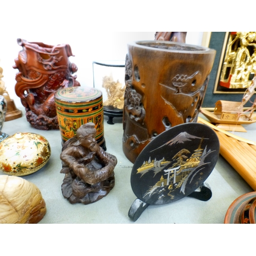 107 - A mixed lot: to include a Saung-Guak harp, decorated with gilding&nbsp; 13