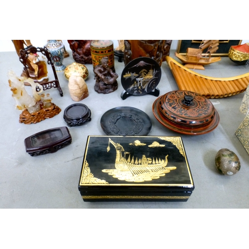 107 - A mixed lot: to include a Saung-Guak harp, decorated with gilding&nbsp; 13