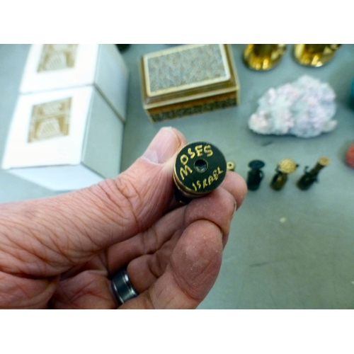 113 - A mixed lot: to include an ostrich egg, decorated with an ostrich&nbsp; 6