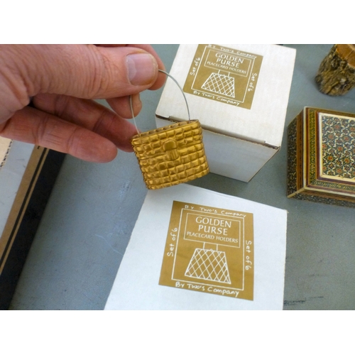 113 - A mixed lot: to include an ostrich egg, decorated with an ostrich&nbsp; 6