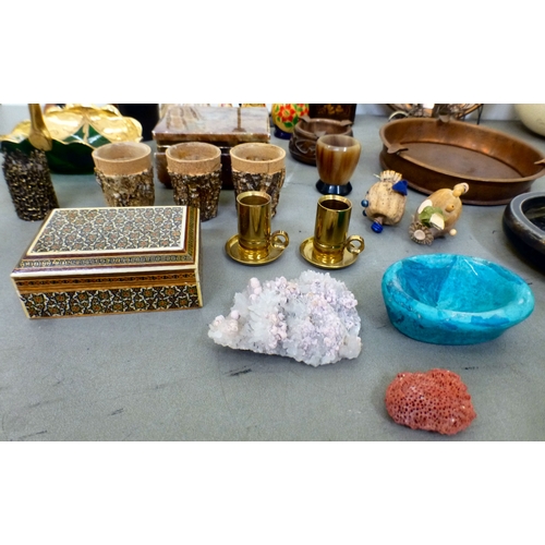 113 - A mixed lot: to include an ostrich egg, decorated with an ostrich&nbsp; 6