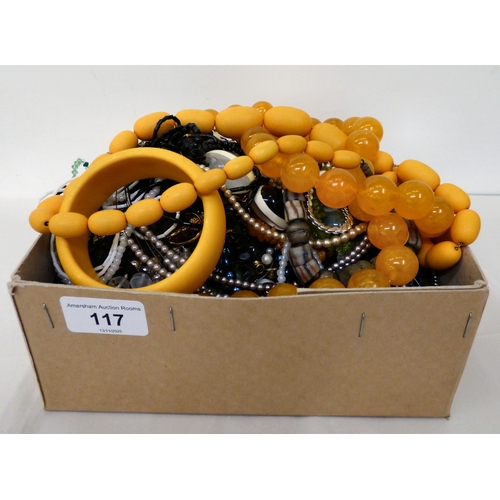 117 - Costume jewellery: to include simulated pearls and coloured bead necklaces&nbsp;