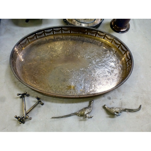 137 - Silver plate: to include an entr&eacute;e dish and cover&nbsp; 12