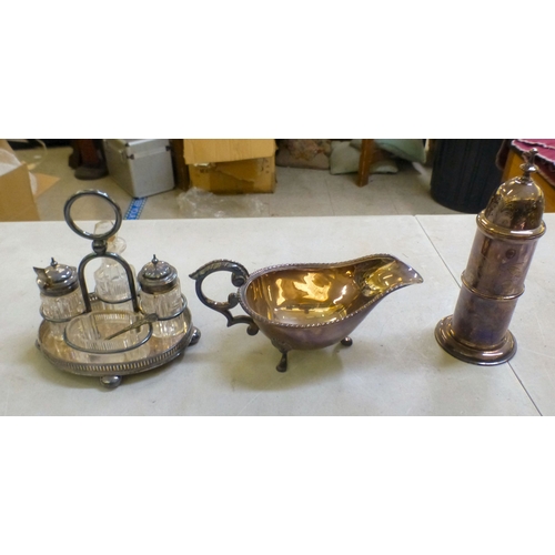 137 - Silver plate: to include an entr&eacute;e dish and cover&nbsp; 12