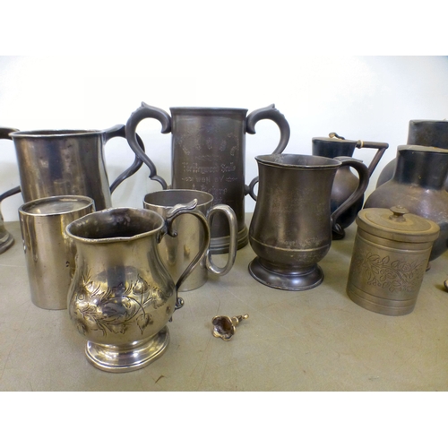 138 - Pewter: to include an 18th C quart tankard