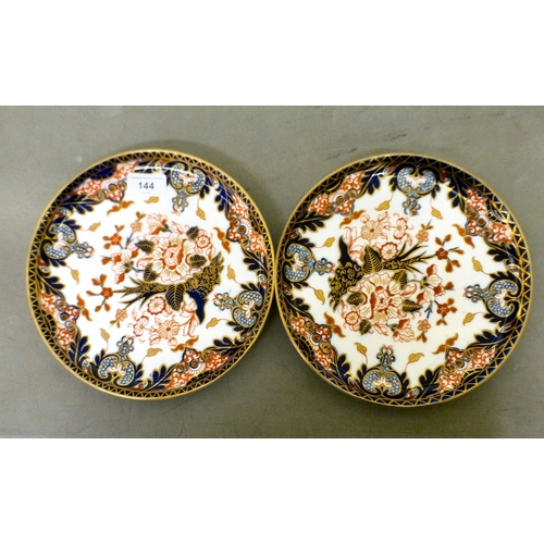 144 - A mixed lot: to include a Pendelfin plaster model, a rabbit&nbsp; 8