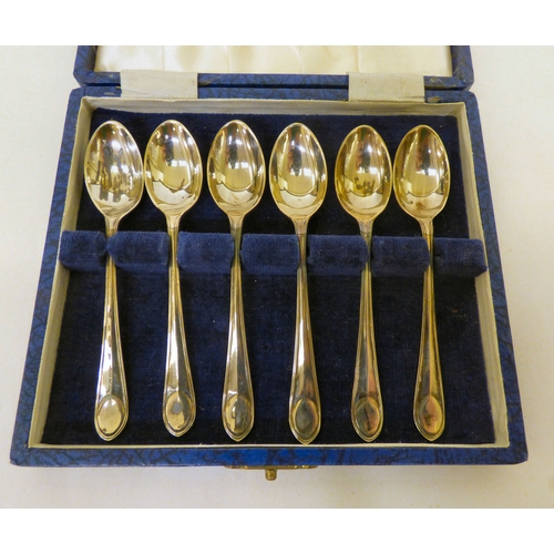 150 - Silver and loaded silver collectables: to include a wine bottle coaster&nbsp; indistinct London mark... 