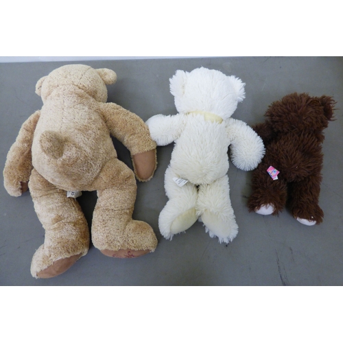 152 - Modern soft toys, mainly Teddy bears: to include an example by Festive Productions&nbsp; 14