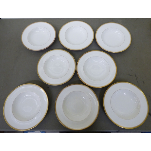 167 - China tea/dinnerware: to include examples by Royal Worcester&nbsp;