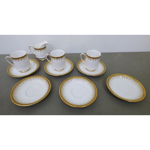 167 - China tea/dinnerware: to include examples by Royal Worcester&nbsp;
