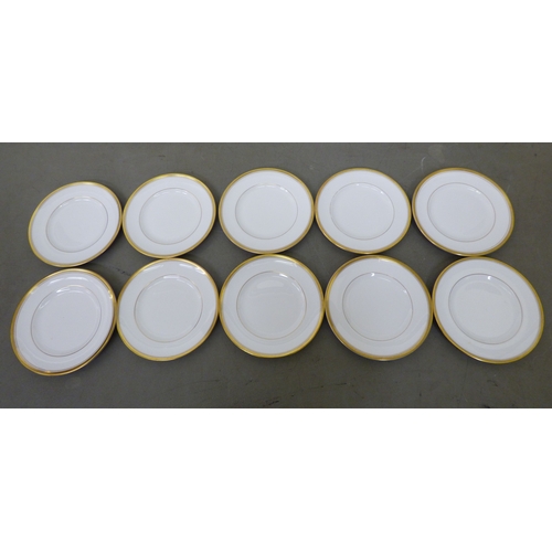 167 - China tea/dinnerware: to include examples by Royal Worcester&nbsp;