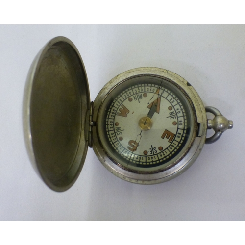 168 - Victorian and later pocket watches: to include an example in a silver case, faced by a Roman dial wi... 