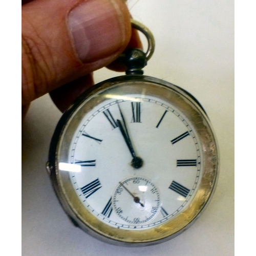 168 - Victorian and later pocket watches: to include an example in a silver case, faced by a Roman dial wi... 