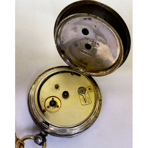 168 - Victorian and later pocket watches: to include an example in a silver case, faced by a Roman dial wi... 