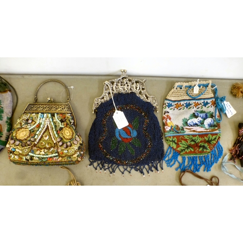 75 - Bead bags and purses&nbsp; various designs and sizes&nbsp;
