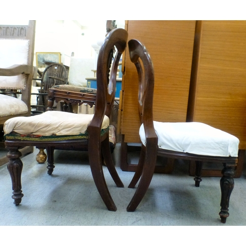 96 - Early 20thC and later small furniture: to include a mahogany splat back dining chair; and a mahogany... 