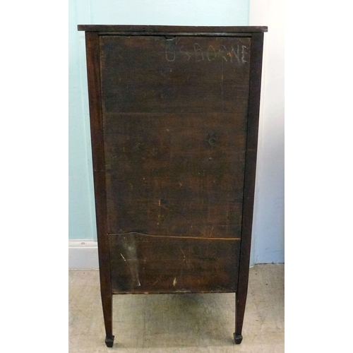 22 - An early 20thC string inlaid mahogany serpentine front chest of drawers, raised on tapered legs and ... 