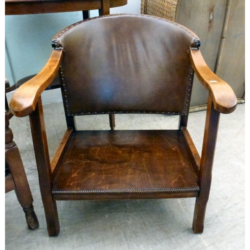 23 - Early 20thC and later small furniture: to include an Edwardian mahogany occasional table, raised on ... 