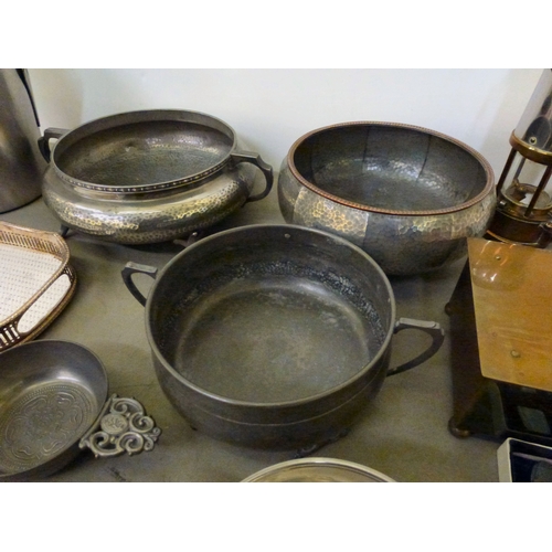 256 - Decorative and functional metalware: to include a spot-hammered pewter bowl&nbsp; 4