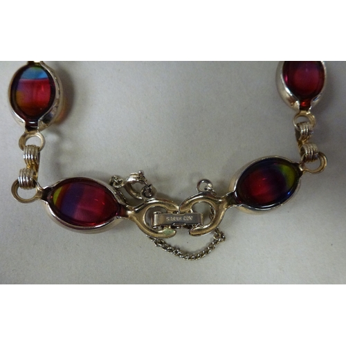 260 - A mixed lot: to include a Parker 61 gold plated fountain pen; items of personal ornament; and an 'Ac... 