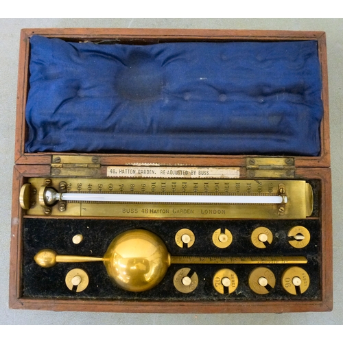 An early 20thC brass hydrometer stamped Buss, 48 Hatton Garden, London ...