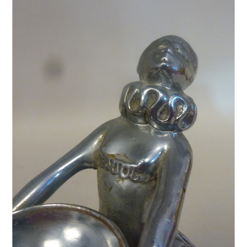 36 - An Art Deco Ronson cast metal Rondelight ballerina table lighter&nbsp; 7