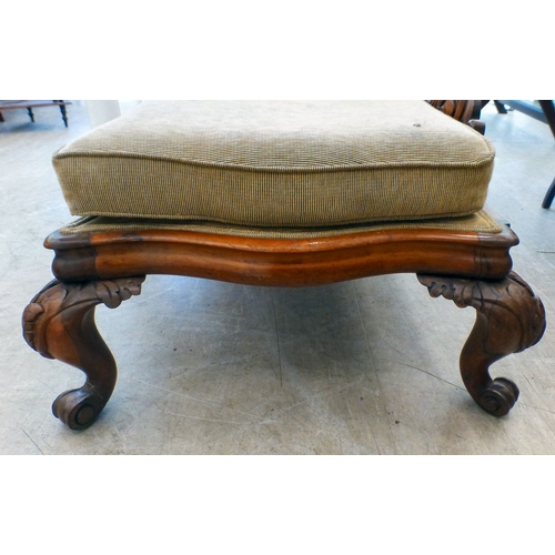 5 - A pair of mid Victorian mahogany showwood framed chaise longue, upholstered in oatmeal coloured fabr... 