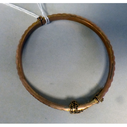 12 - A 9ct gold Christening bangle&nbsp; (approx. 3.9grms)