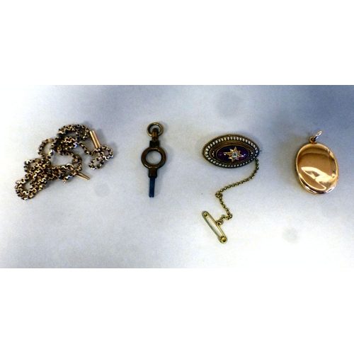 22 - Jewellery: to include a Chinese yellow metal pendant