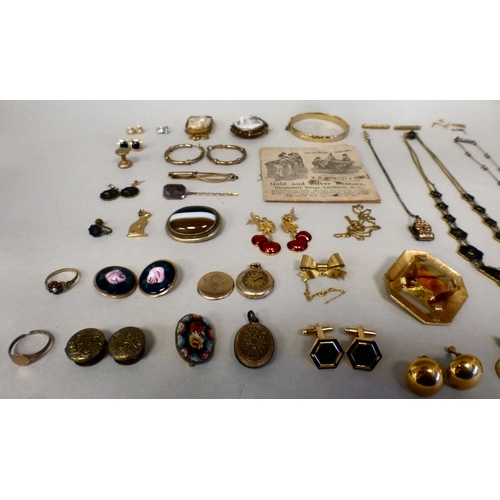 27 - Rolled gold and gilt metal items of personal ornament: to include two cameo brooches