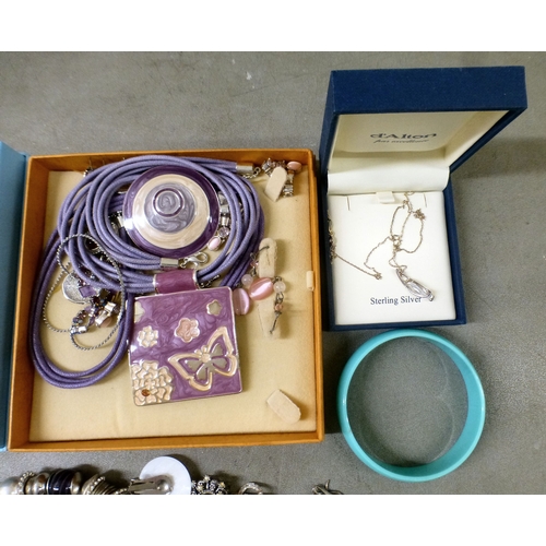 33 - Costume jewellery: to include bracelets; and necklaces