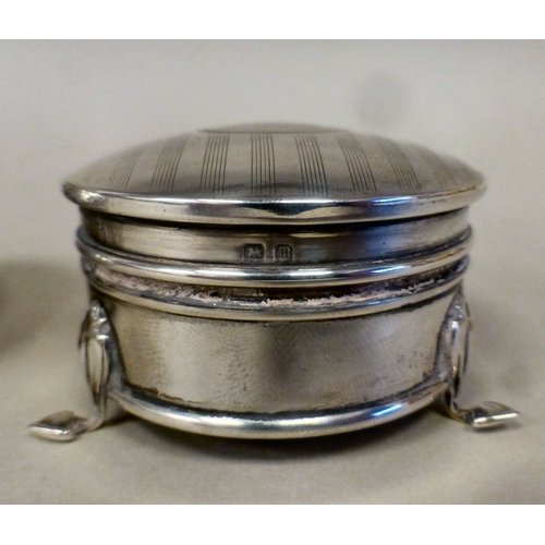 47 - Silver collectables: to include a velvet lined ring box with a hinged lid and pad feet&nbsp; Birming... 