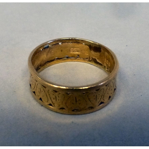 53 - A (probably) 22ct gold wedding band&nbsp; (approx. 4grms)