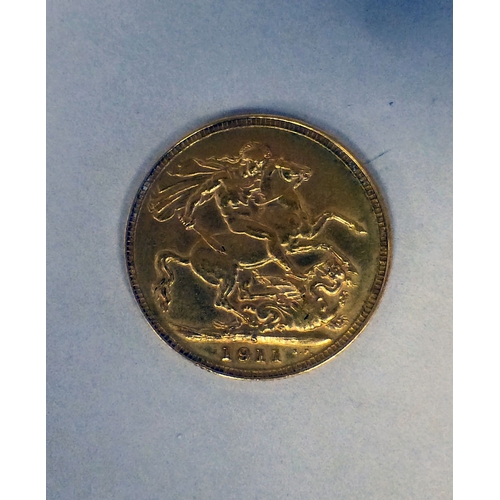 8 - A George V sovereign with St George on the obverse&nbsp; 1911