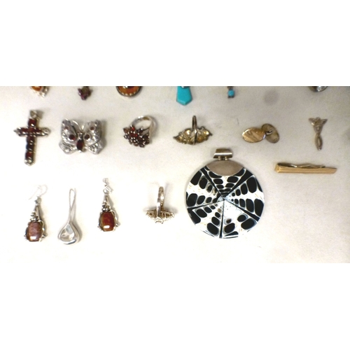 10 - Silver and white metal jewellery&nbsp; variously set&nbsp; (approx. combined gross weight 230grms)