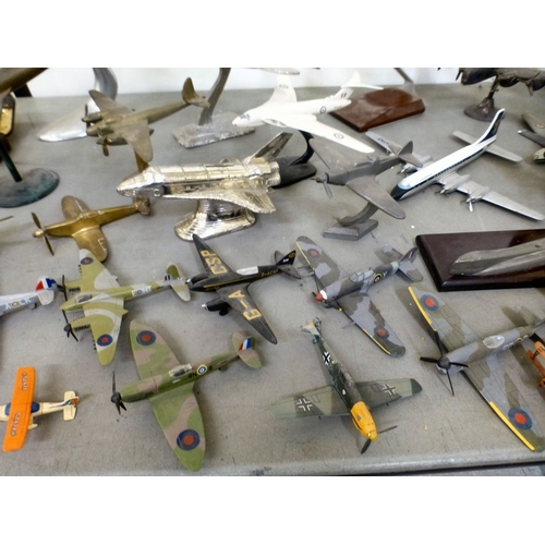 60 - Cast metal diecast and composition model aeroplanes&nbsp; largest&nbsp; 10