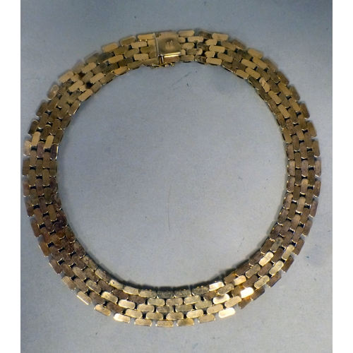 8 - A 9ct gold brickwork design necklace&nbsp; (approx. 41grms)