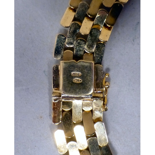 8 - A 9ct gold brickwork design necklace&nbsp; (approx. 41grms)