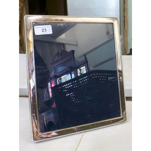 Lot 23        