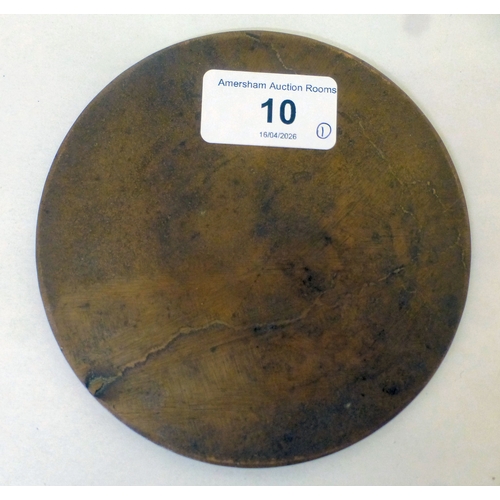 10 - A World War I bronze death plaque, the inscription for 'Thomas Lloyd Black'&nbsp; 4.75