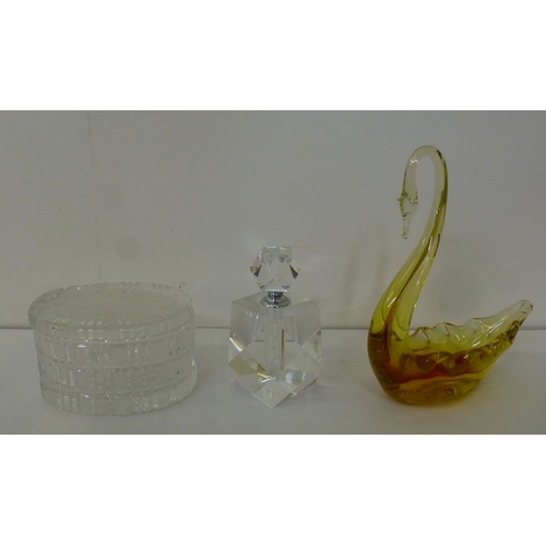 28 - Glassware: to include Art Glass ashtrays; and a chamfered edge clear scent bottle&nbsp; 5