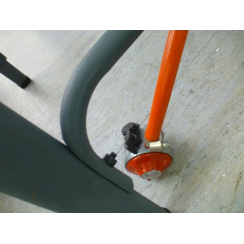 29 - A modern Texas gas powered cylinder BBQ&nbsp; 37