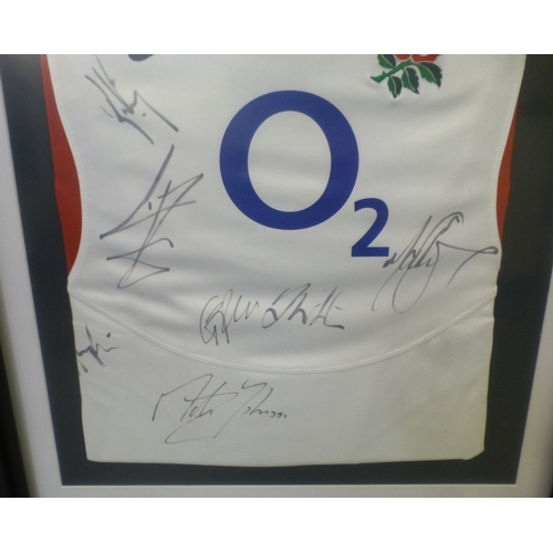 39 - Sporting/rugby interest, viz. an England Rugby strip&nbsp; bearing signatures&nbsp; size Large&nbsp;... 