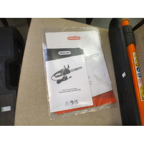 41 - Garden tools, viz. a Ryobi RPP720 electric pole saw; an Oregon CS-1500 electric chainsaw; a telescop... 