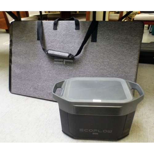 44 - An Ecoflow Mas portable power station&nbsp; 12