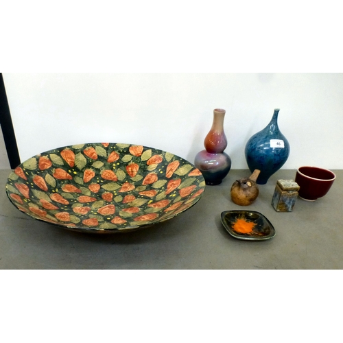 46 - Studio pottery: to include a Colin Gerard red glazed bowl&nbsp; 3.5