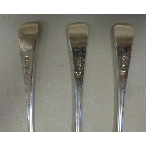 52 - Silver collectables: to include a letter opener&nbsp; Sheffield 1974&nbsp; (approx. combined gross w... 