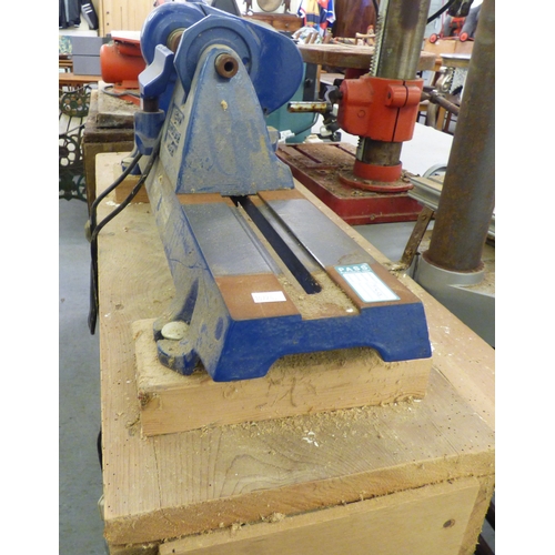 60 - A bench mounted Record RPML 300 lathe&nbsp; 33