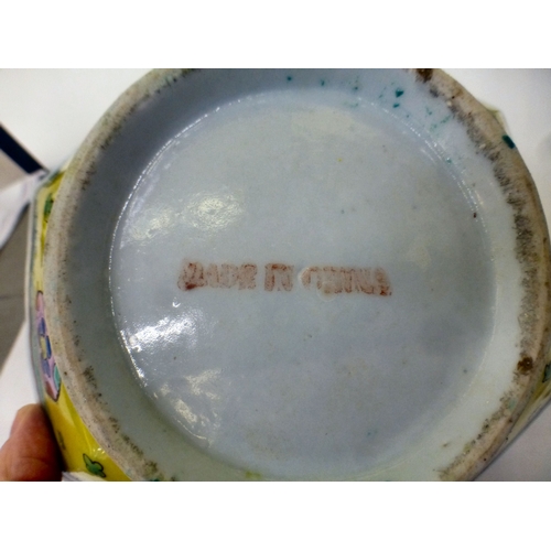 181 - Chinese porcelain: to include an early 20thC bowl of hexagonal form, decorated with geometric motifs... 